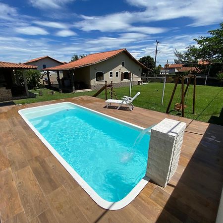 Casa Bem Espacosa Com Piscina, Campo De Futebol E Area Gourmet A Um Quarteirao Da Lagoa De Praia Seca 阿拉鲁阿马 外观 照片