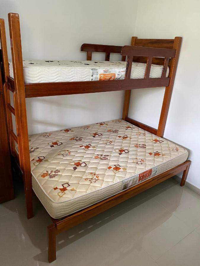 Casa Bem Espacosa Com Piscina, Campo De Futebol E Area Gourmet A Um Quarteirao Da Lagoa De Praia Seca 阿拉鲁阿马 外观 照片